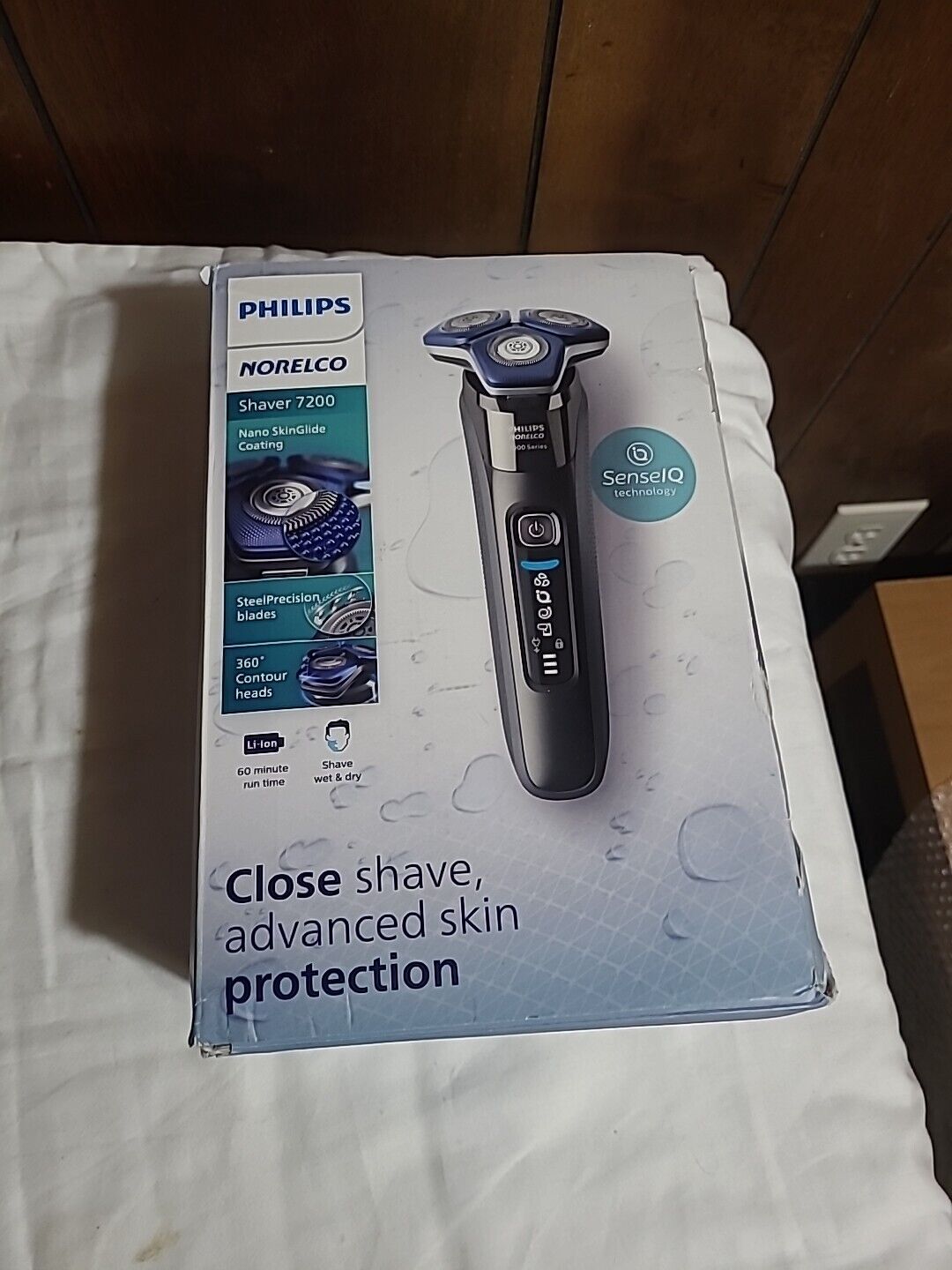 Philips Norelco Shaver 7200 Nano SkinGlide Coating SenseIQ Technology