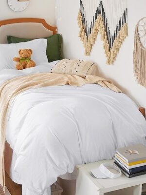 Bedsure White Twin Duvet Cover Set - Soft Prewashed Duvet Cover Twin Size, 2 Pieces, 1 Duvet Cover 68x90 Inches with Zipper Closure and 1 Pillow Sham, Comforter Not Included